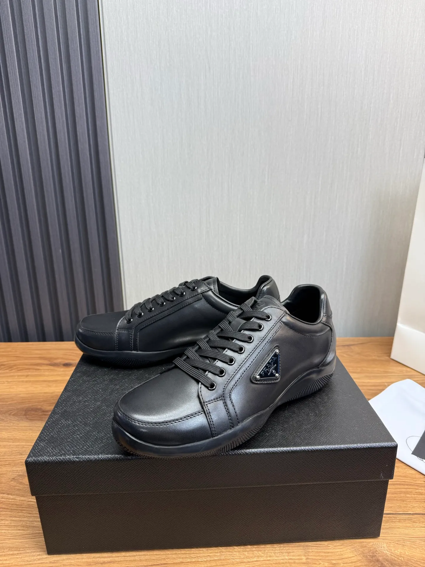 Men's shoes 💰760💰 [PRADA] New models synchronized with the official website, high-quality shipments ✔️Best sellers🔥 Original cowhide + cowhide lining, 1🆚1 replica, original original sole, 38-45 (men's 38.45 custom-made, non-refundable)